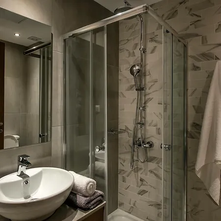 Downtown Apartment *